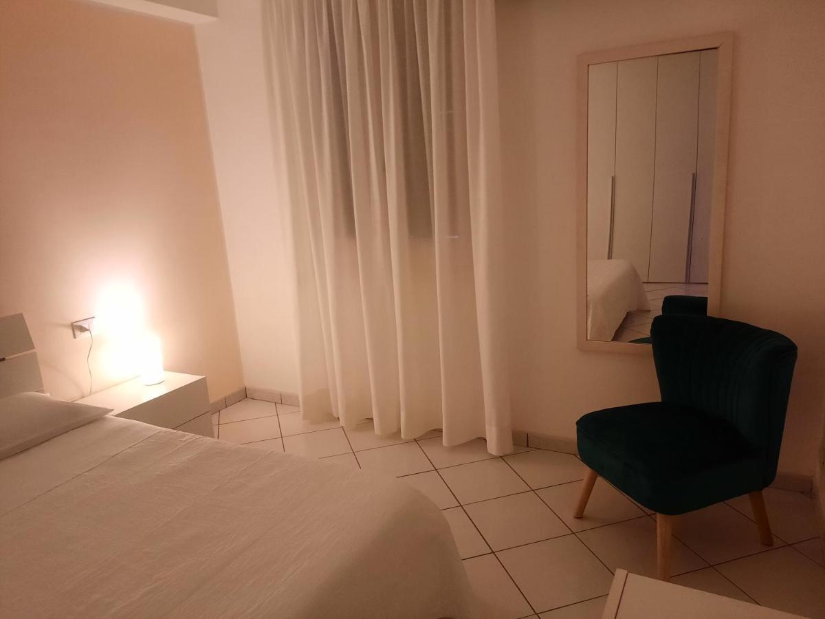 Villa Oblo 法维尼亚纳 外观 照片